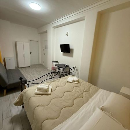 Bed and Breakfast La Stazione 92 Катания Экстерьер фото