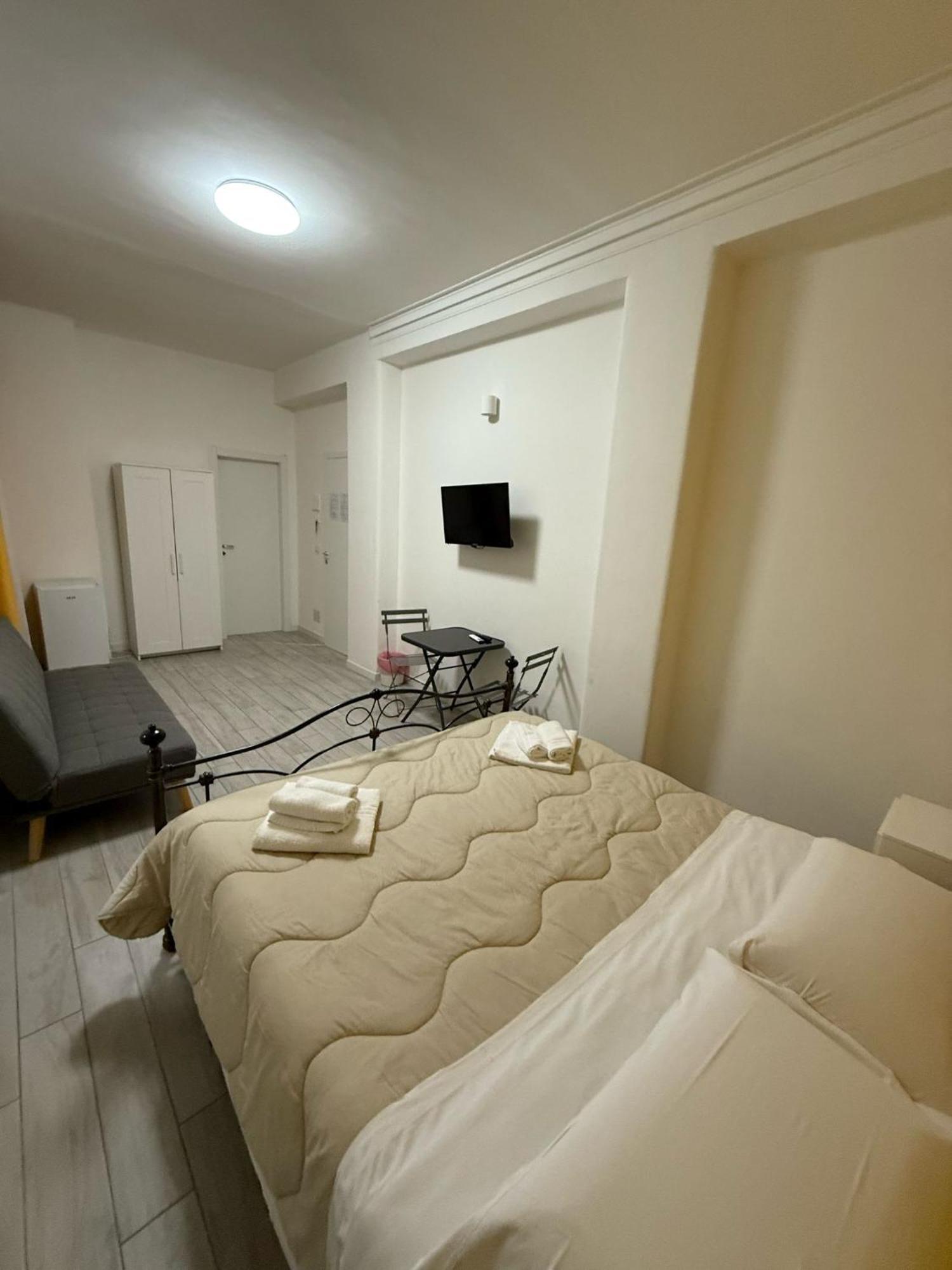 Bed and Breakfast La Stazione 92 Катания Экстерьер фото