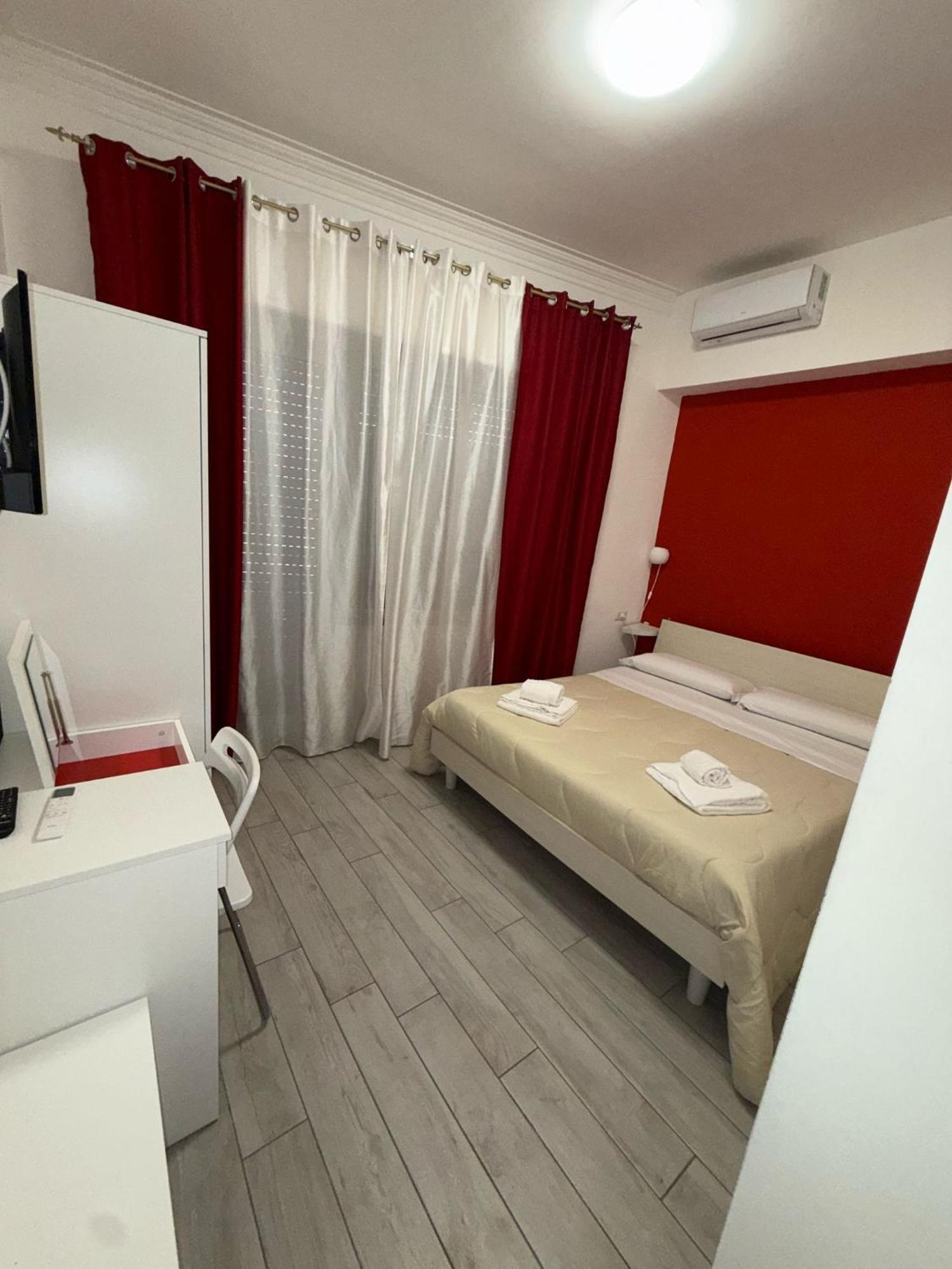 Bed and Breakfast La Stazione 92 Катания Экстерьер фото
